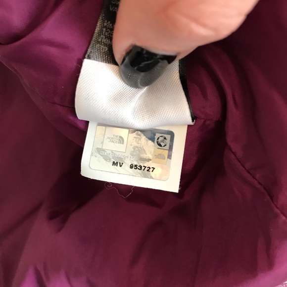 The North Face Pseudio Puff Vest Purple - Picture 7 of 7